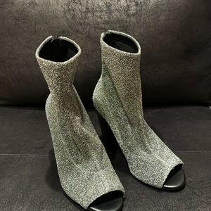 Aldo shiny silver heels